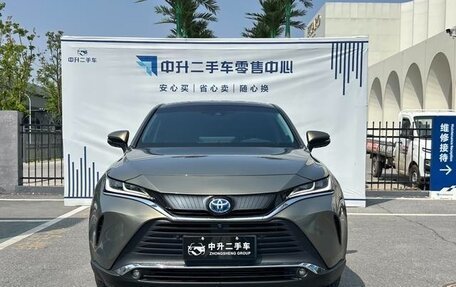 Toyota Harrier, 2021 год, 2 850 000 рублей, 2 фотография