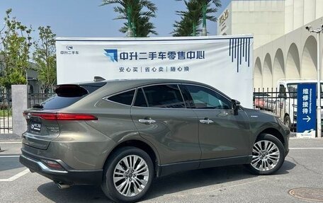 Toyota Harrier, 2021 год, 2 850 000 рублей, 5 фотография