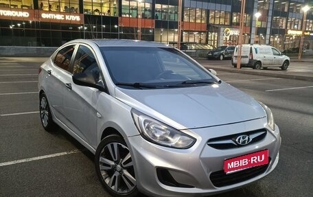 Hyundai Solaris II рестайлинг, 2013 год, 470 000 рублей, 1 фотография