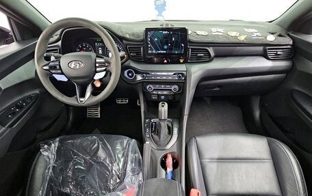 Hyundai Veloster II, 2021 год, 2 400 000 рублей, 7 фотография