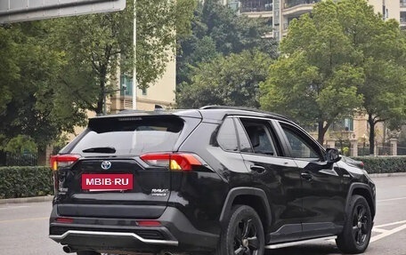 Toyota RAV4, 2022 год, 2 640 000 рублей, 5 фотография