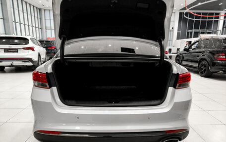 KIA K5 II, 2017 год, 1 650 000 рублей, 10 фотография