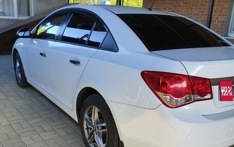 Chevrolet Cruze II, 2012 год, 900 000 рублей, 3 фотография