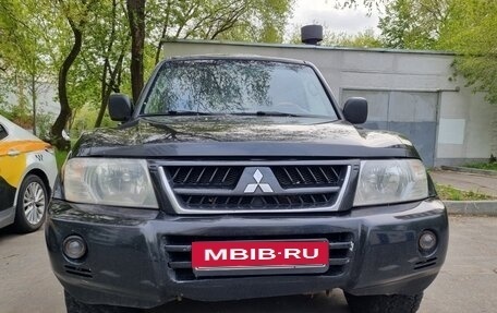 Mitsubishi Montero III, 2002 год, 725 000 рублей, 2 фотография