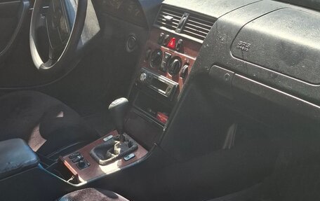 Mercedes-Benz C-Класс, 1998 год, 360 000 рублей, 3 фотография
