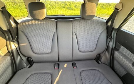 Nissan Wingroad III, 2005 год, 750 000 рублей, 11 фотография