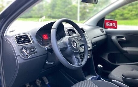Volkswagen Polo VI (EU Market), 2012 год, 650 000 рублей, 2 фотография