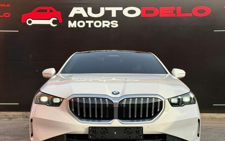 BMW 5 серия, 2025 год, 7 384 000 рублей, 2 фотография