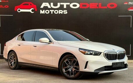 BMW 5 серия, 2025 год, 7 384 000 рублей, 3 фотография
