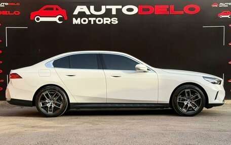 BMW 5 серия, 2025 год, 7 384 000 рублей, 4 фотография