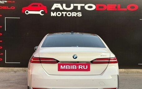 BMW 5 серия, 2025 год, 7 384 000 рублей, 7 фотография