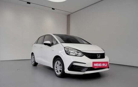 Honda Fit, 2022 год, 1 200 000 рублей, 3 фотография