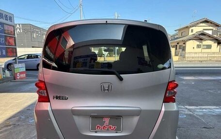 Honda Freed I, 2011 год, 998 000 рублей, 4 фотография