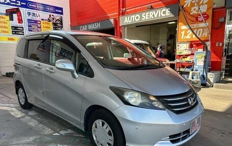 Honda Freed I, 2011 год, 998 000 рублей, 7 фотография