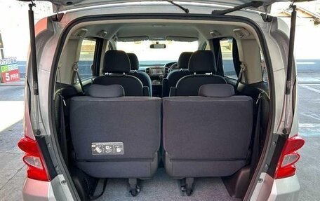 Honda Freed I, 2011 год, 998 000 рублей, 12 фотография