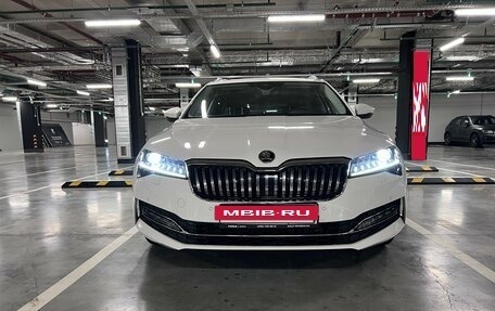 Skoda Superb III рестайлинг, 2020 год, 4 500 000 рублей, 2 фотография