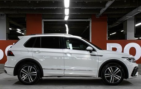 Volkswagen Tiguan II, 2021 год, 2 995 000 рублей, 4 фотография