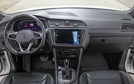 Volkswagen Tiguan II, 2021 год, 2 995 000 рублей, 14 фотография