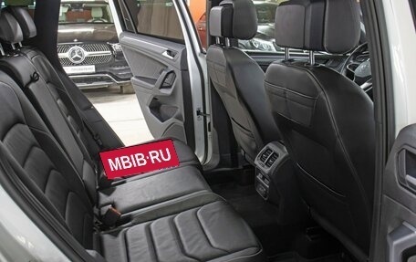 Volkswagen Tiguan II, 2021 год, 2 995 000 рублей, 12 фотография
