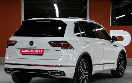 Volkswagen Tiguan II, 2021 год, 2 995 000 рублей, 5 фотография
