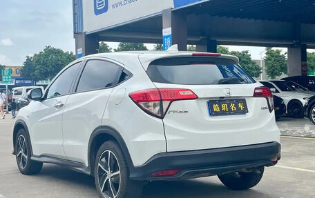Honda Vezel, 2021 год, 1 520 000 рублей, 6 фотография