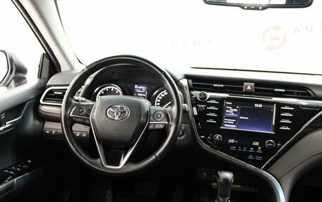 Toyota Camry, 2018 год, 2 869 000 рублей, 9 фотография