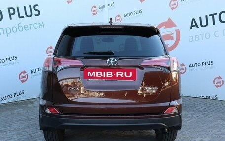 Toyota RAV4, 2017 год, 2 675 000 рублей, 6 фотография