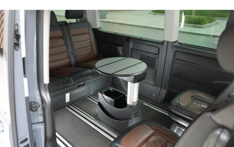 Volkswagen Multivan T6 рестайлинг, 2021 год, 7 900 000 рублей, 4 фотография