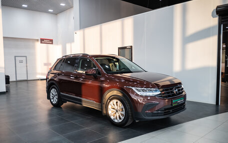 Volkswagen Tiguan II, 2020 год, 2 355 000 рублей, 4 фотография
