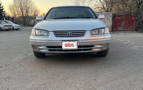 Toyota Camry, 1997 год, 600 000 рублей, 3 фотография