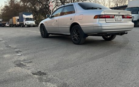 Toyota Camry, 1997 год, 600 000 рублей, 10 фотография