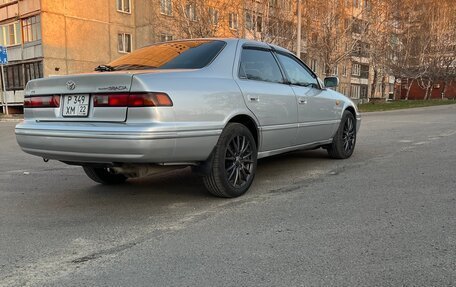 Toyota Camry, 1997 год, 600 000 рублей, 8 фотография