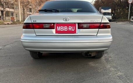 Toyota Camry, 1997 год, 600 000 рублей, 9 фотография