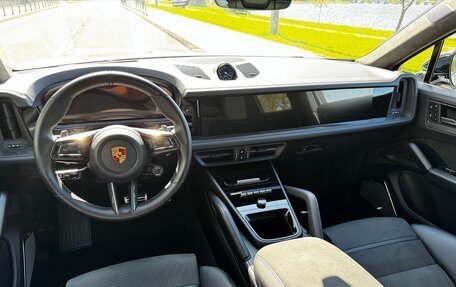 Porsche Cayenne III, 2024 год, 22 000 000 рублей, 16 фотография
