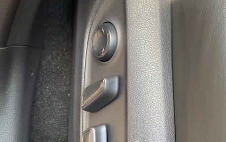 Toyota RAV4, 2019 год, 3 590 000 рублей, 16 фотография