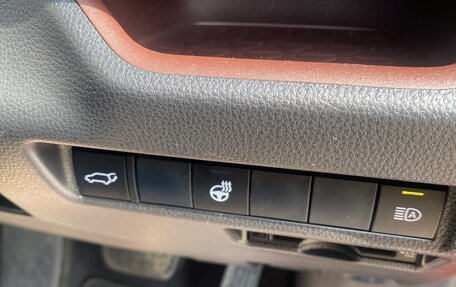 Toyota RAV4, 2019 год, 3 590 000 рублей, 17 фотография