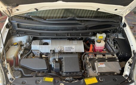 Toyota Prius, 2010 год, 1 600 000 рублей, 10 фотография