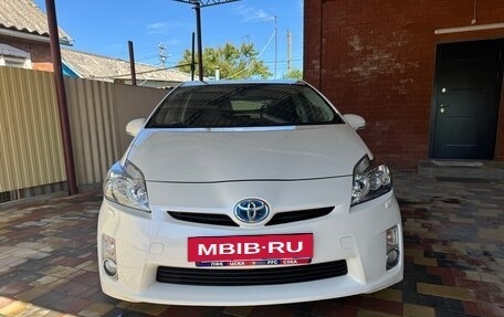 Toyota Prius, 2010 год, 1 600 000 рублей, 2 фотография