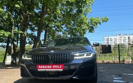 BMW 5 серия, 2021 год, 6 950 000 рублей, 3 фотография