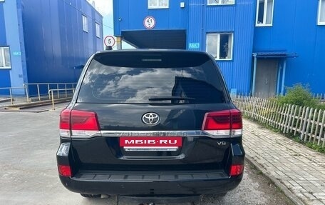 Toyota Land Cruiser 200, 2015 год, 4 500 000 рублей, 3 фотография