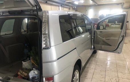 Toyota ISis I, 2012 год, 1 300 000 рублей, 6 фотография