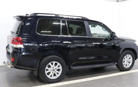 Toyota Land Cruiser 200, 2018 год, 6 900 000 рублей, 6 фотография