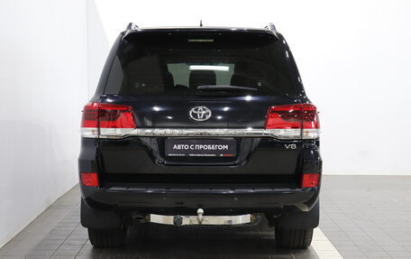 Toyota Land Cruiser 200, 2018 год, 6 900 000 рублей, 4 фотография