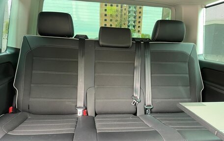 Volkswagen Multivan T6 рестайлинг, 2019 год, 3 777 777 рублей, 13 фотография