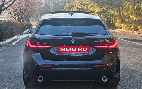 BMW 1 серия, 2023 год, 2 670 777 рублей, 5 фотография
