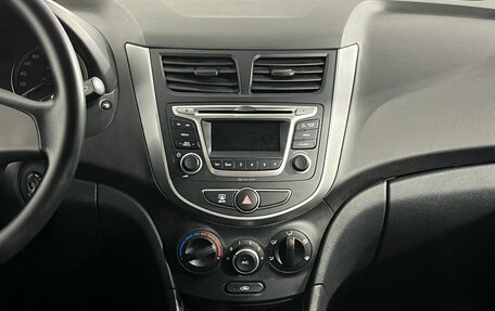Hyundai Solaris II рестайлинг, 2016 год, 933 000 рублей, 11 фотография