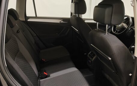 Volkswagen Tiguan II, 2020 год, 2 570 000 рублей, 10 фотография