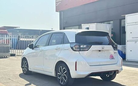 Honda Fit, 2021 год, 1 100 000 рублей, 4 фотография