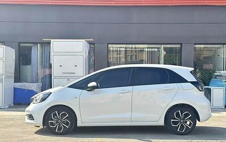 Honda Fit, 2021 год, 1 100 000 рублей, 3 фотография