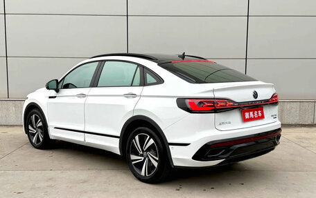 Volkswagen Tiguan II, 2022 год, 3 132 000 рублей, 2 фотография